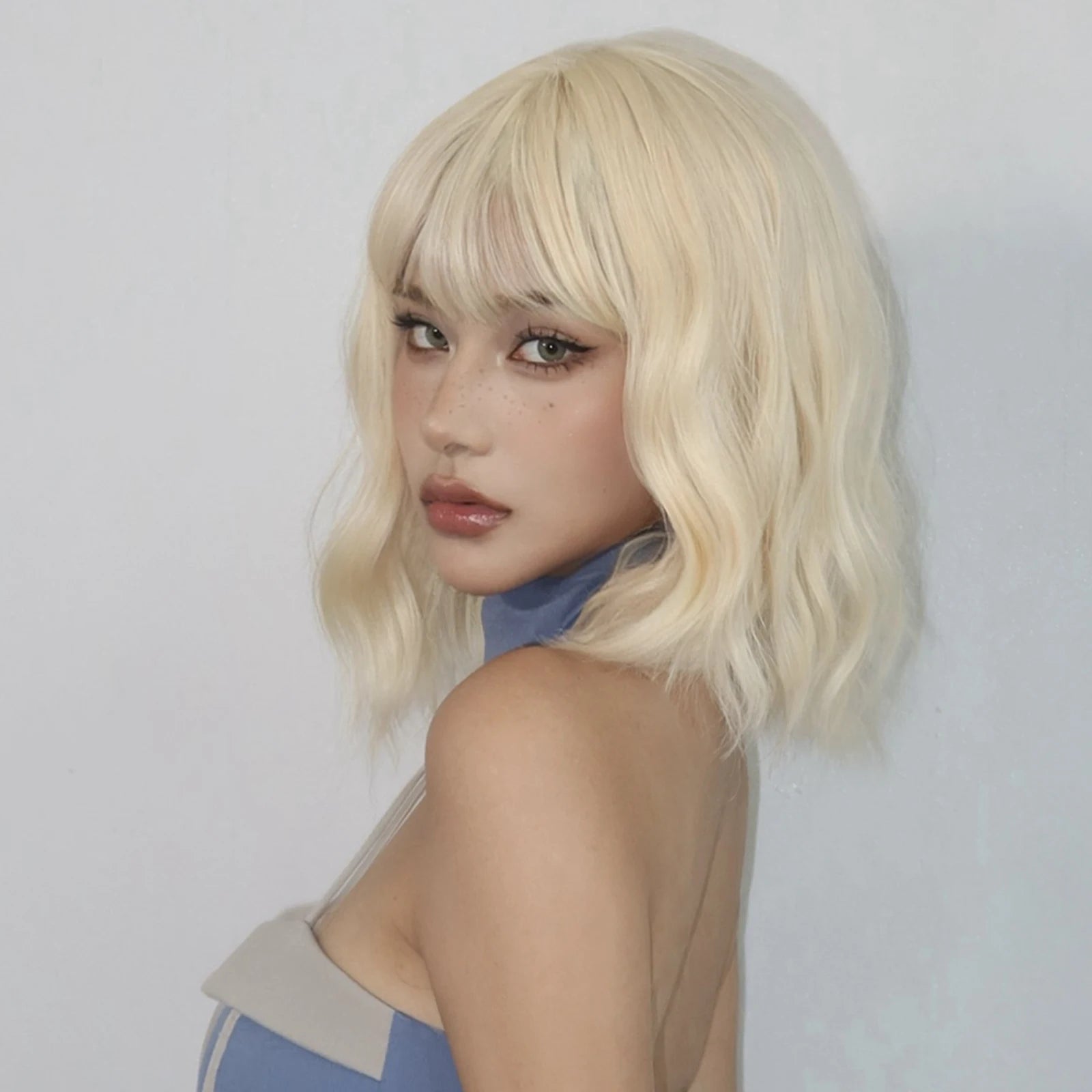 Blonde Short Curly Bob Synthetic Wig with Bangs Platium Golden Lolita Cosplay Wigs for Women Daily Party Cosplay Heat Resistant of Hair Wigs