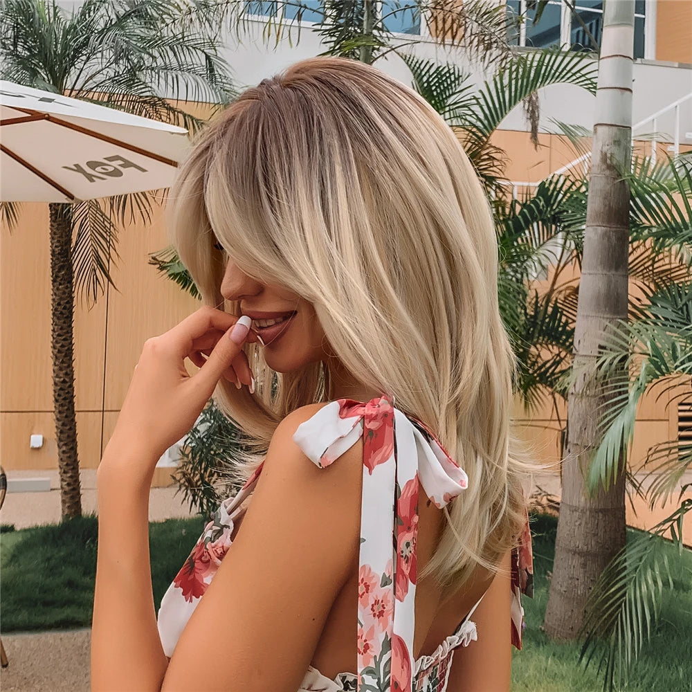 ALAN EATON Layered Synthetic Wig with Bangs Straight Short Highlights Blonde Hair Wigs with for Women Daily Use